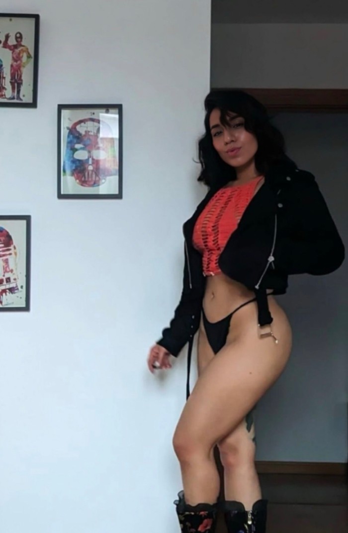 JOVENCITA, CULO RESPINGON, TETA NATURALES
