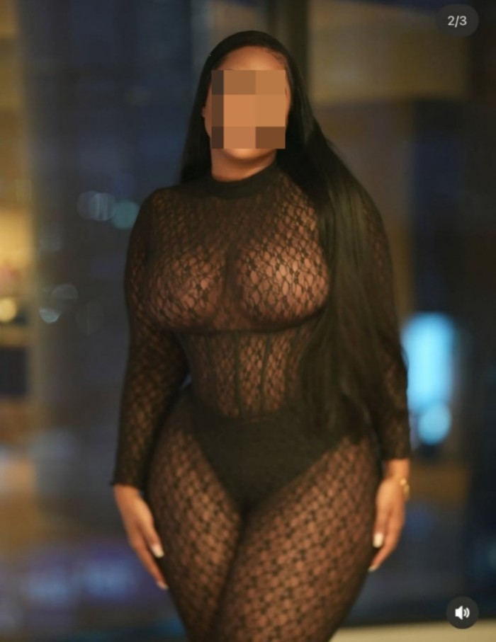 EN SANTIAGO DE COMPOSTELA SEXO FIESTA MORENAZA