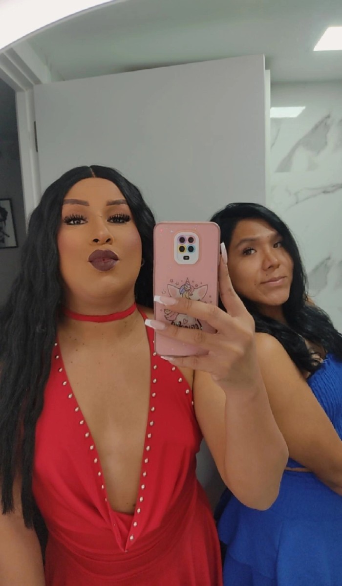 AMIGAS CACHONDAS Y FOGOSAS CON GANAS DE FIESTA