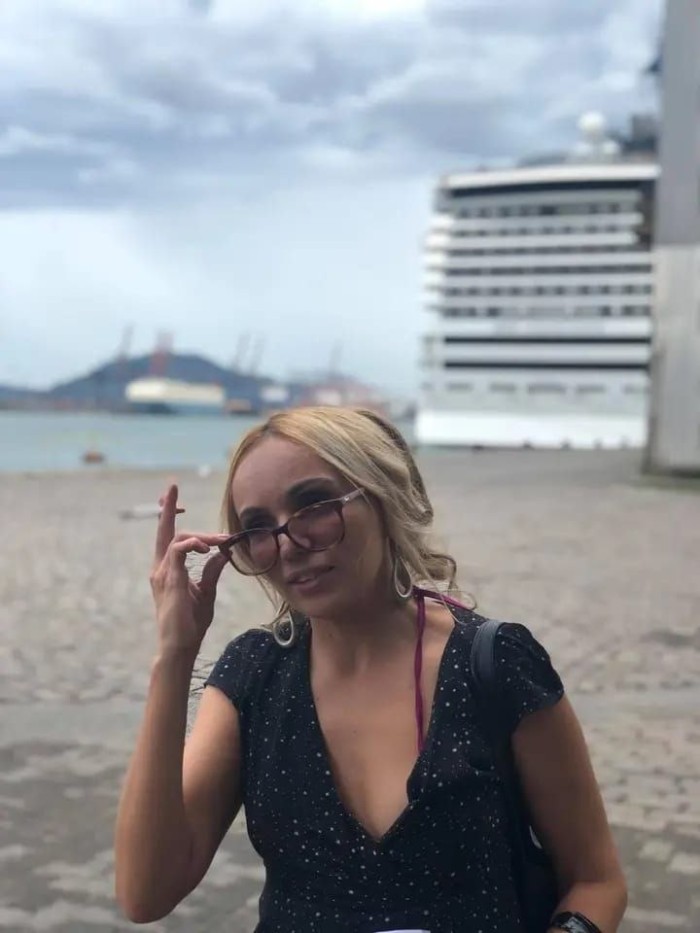 ✯ ✯ HERMOSA CHICA BRASILEÑA, LA REINA DEL GRIEGO.