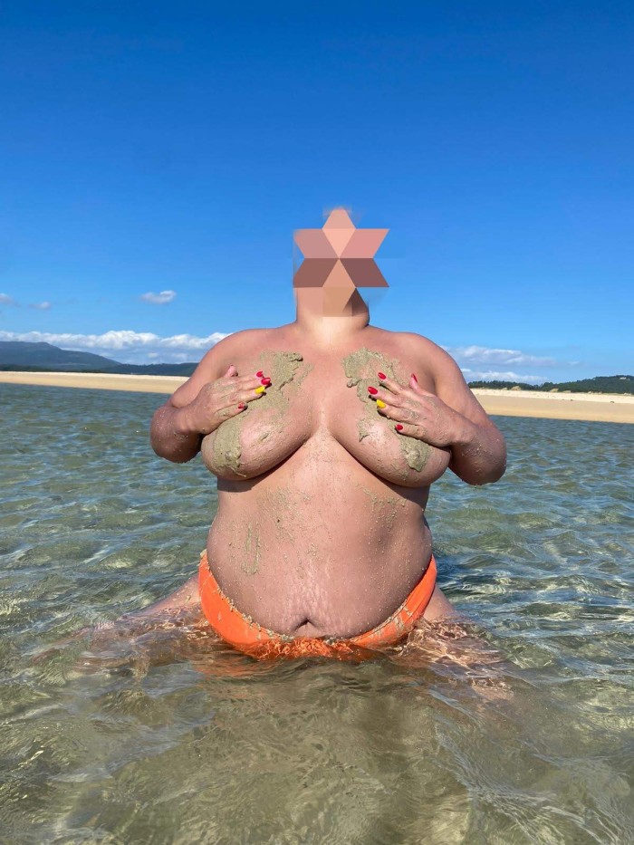 EN VILAGARCÍA, GORDITA,MADURITA ÚNICA
