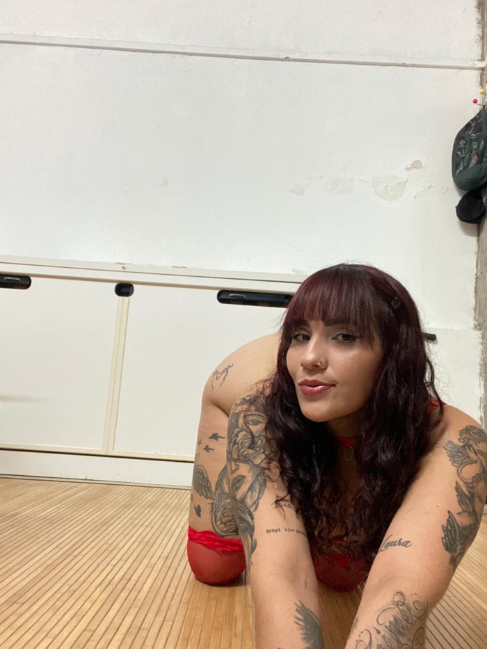 ARDIENTE SENSUAL APASIONADA DESEOSA DE SEXO