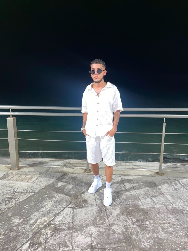 Gael chico joven recién llegado