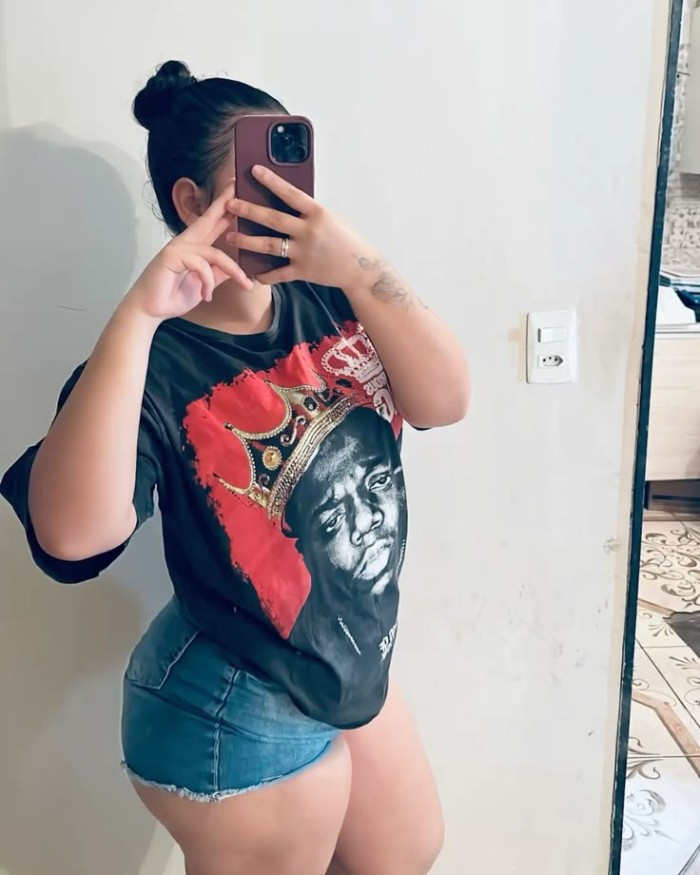 Chica Romina muy cachonda y guarra