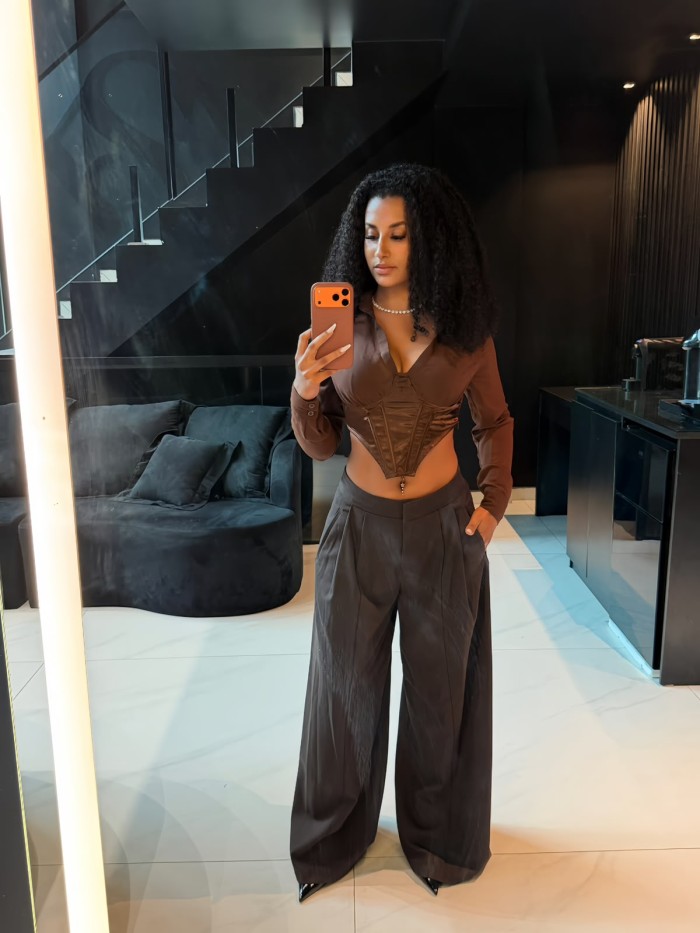 THAY – Modelo Brasileña de Lujo en Ibiza
