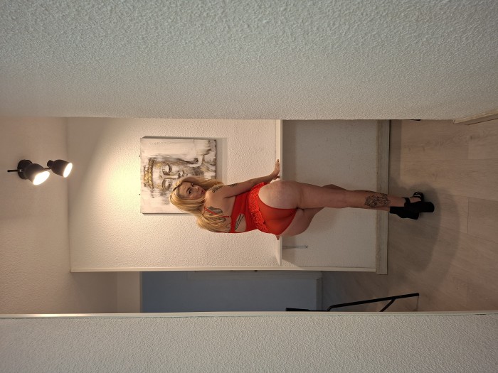 Chica trans colombiana maja y cachonda