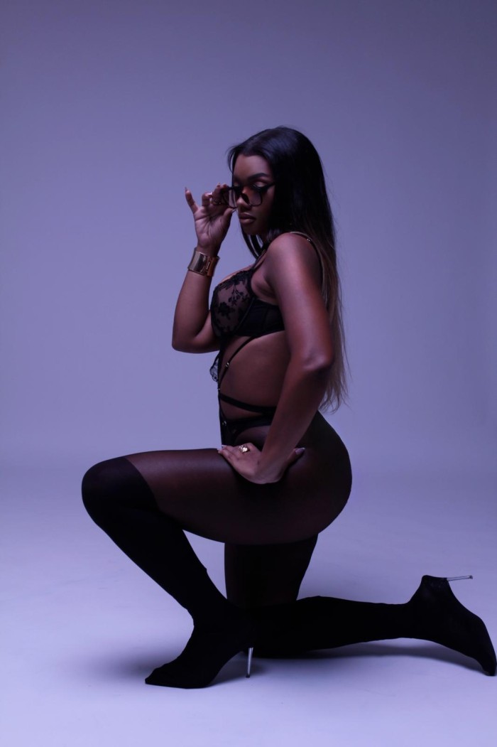 RUBY – Modelo Brasileña Exclusiva en Ibiza