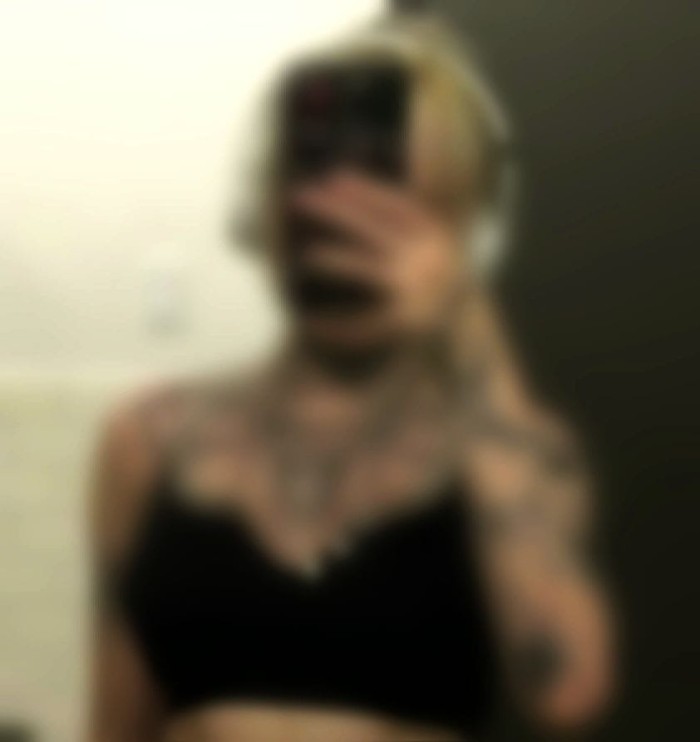 Tatuada española jovencita delgada Abrantes