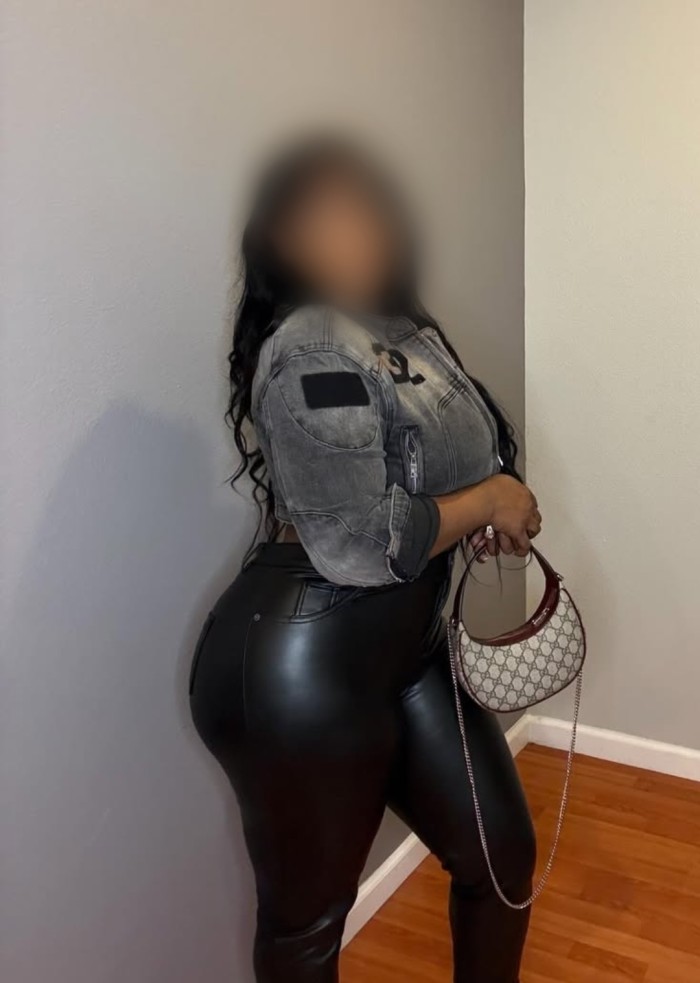 MORENITA MUY CALIENTE SOLO PAR TI EN PLASENCIA