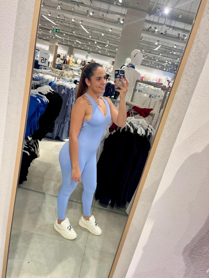 EMMA COLOMBIANA PELIRROJA MUY CALIENTE! ATREVETE