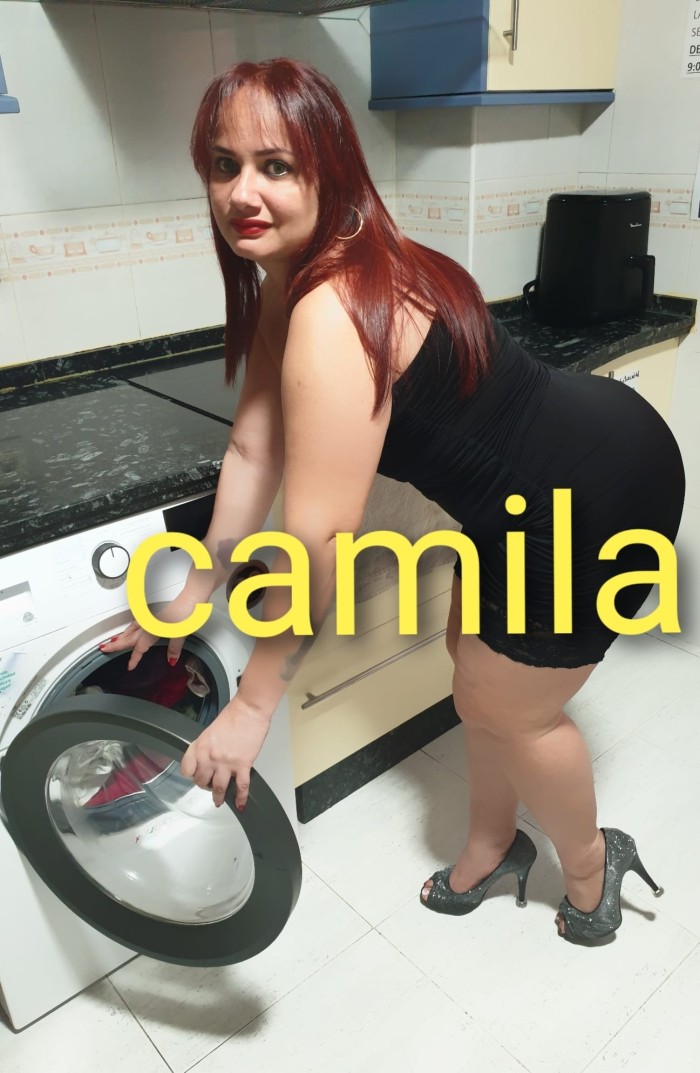 Chiquilla caliente jugosa y fiestera