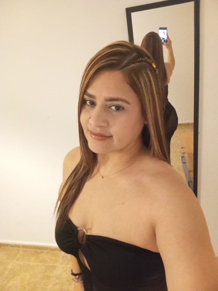 MI BOQUITA DESEA CHUPAR POLLA.