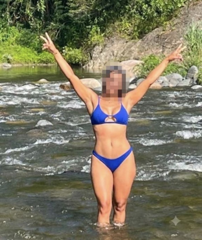 Diosa de ébano muy cachonda en Ferrol