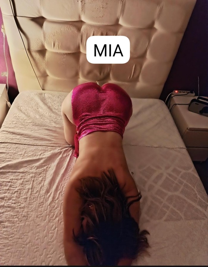 COLOMBIANA CALIENTE, MUY COMPLETA 24H