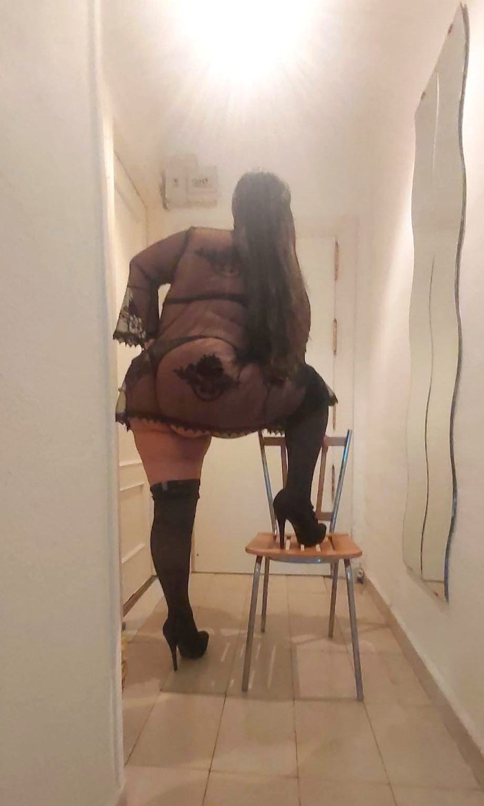 MARIELA PARAGUAYA CALIENTE Y MUY COMPLACIENTE