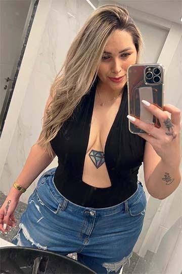 Rubia, impresionante, cula Zo enorme me folla foll