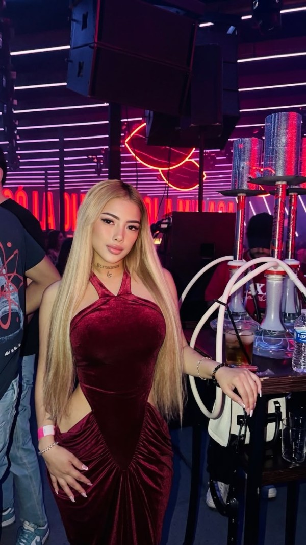 ANGELES, JOVENCITA TOP RUBIA CHILENA 20 AÑOS