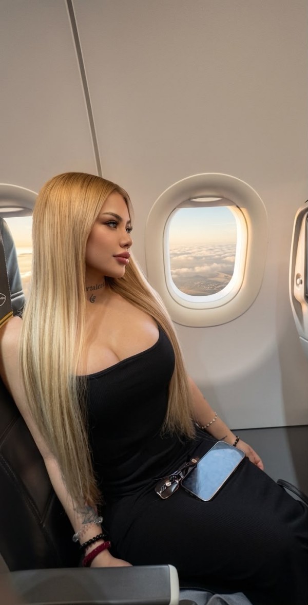 ANGELES, JOVENCITA TOP RUBIA CHILENA 20 AÑOS