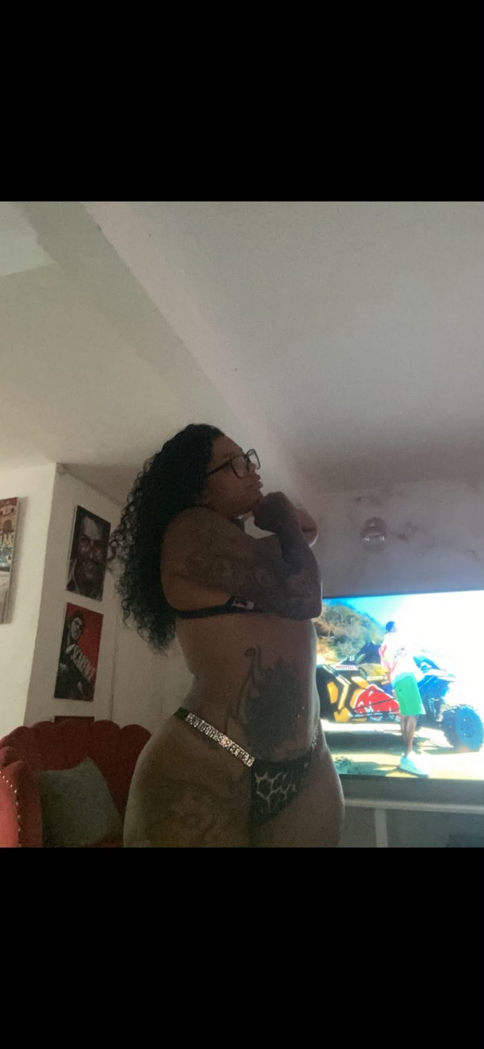 Sara putisima ama y dominante