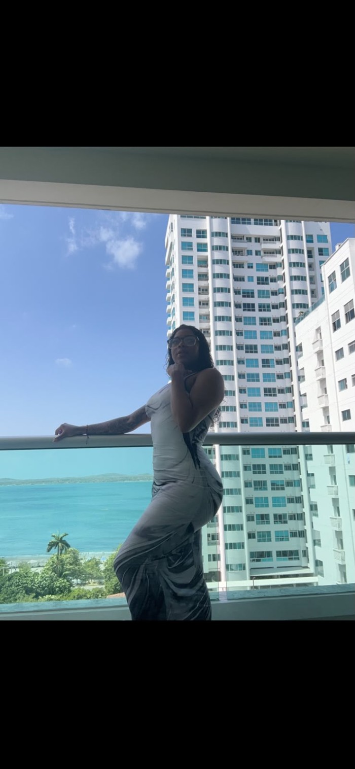 Sara putisima ama y dominante