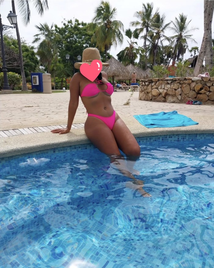 LATINA PECHOS XXL PISO PRIVADO AIRE Y  JUGUETES