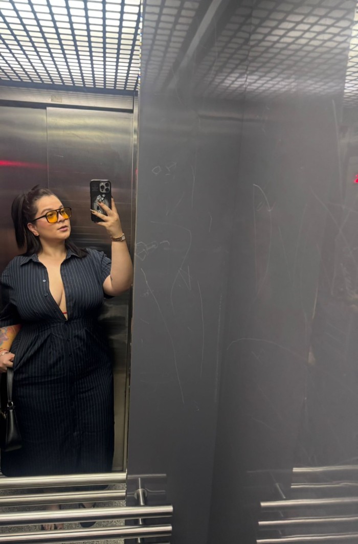 SERE TU ADICCION ENCANTADORA MUJER EXÓTICA