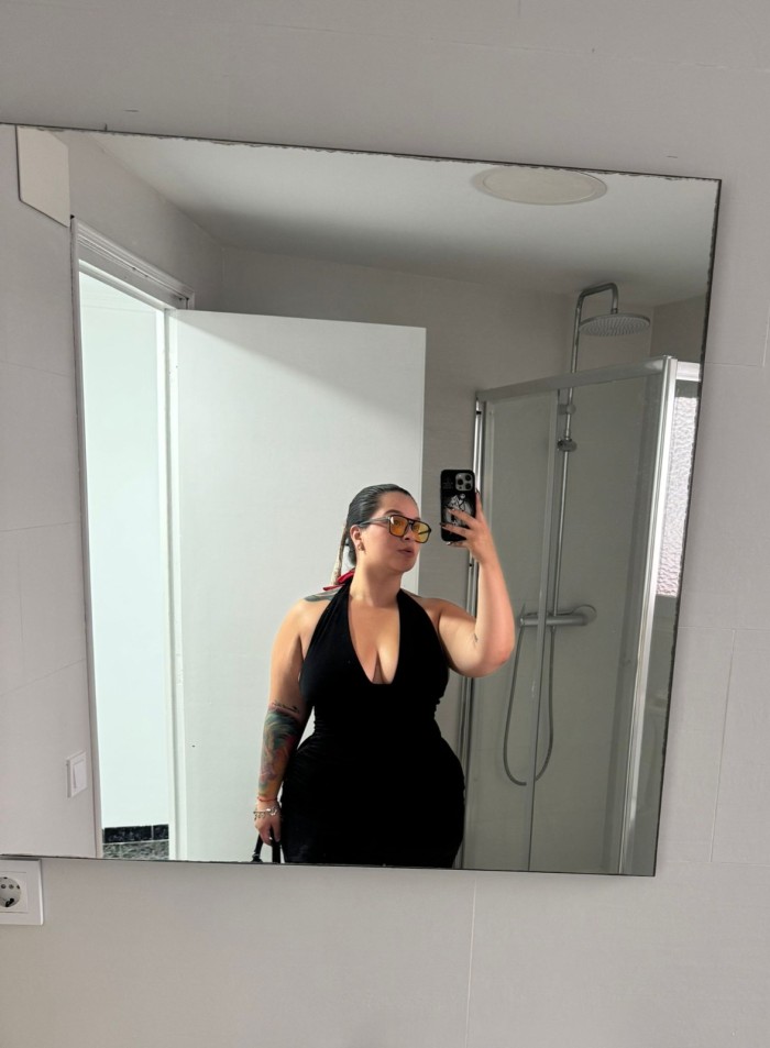 SERE TU ADICCION ENCANTADORA MUJER EXÓTICA