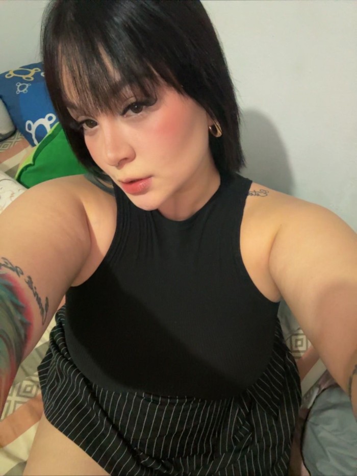 SERE TU ADICCION ENCANTADORA MUJER EXÓTICA