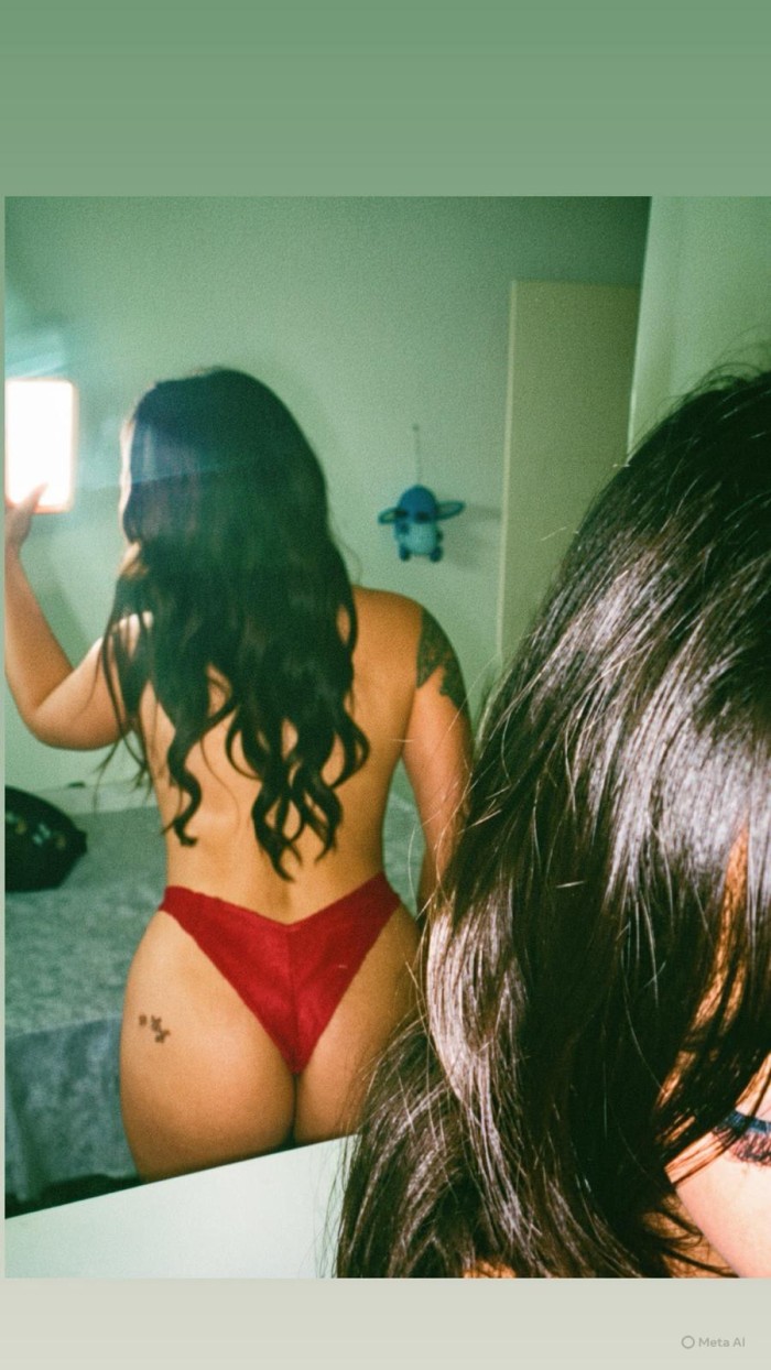 ARDIENTE DISPUESTA AL PLACER BOMBA DE SEXO