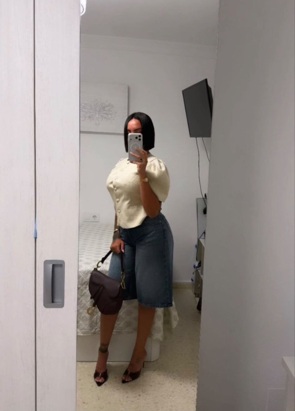 DULCE COMO LA MIEL Y TRAVIESA COMO UNA DIABLA !