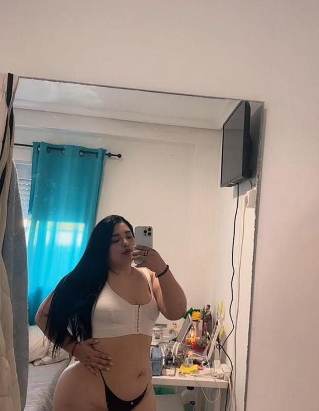 DULCE Y TRAVIESA VENEZOLANA JOVEN DE REGRESO