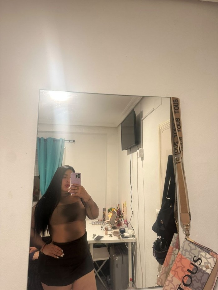 DULCE Y TRAVIESA VENEZOLANA JOVEN DE REGRESO