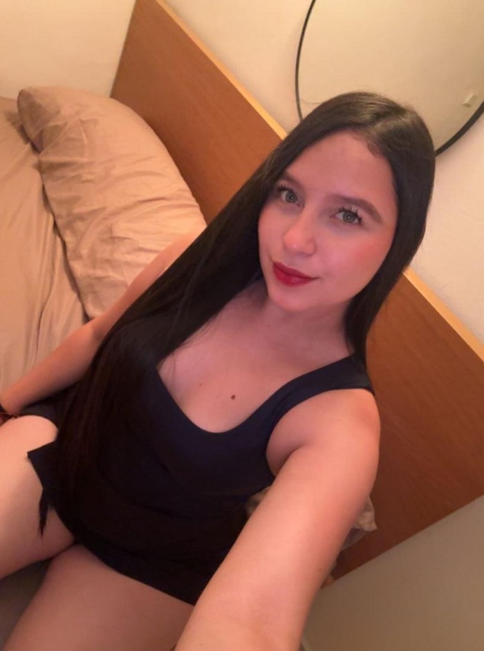 COLOMBIANA EXCLUSIVA DESEOSA DE SEXO SIN LIMITES