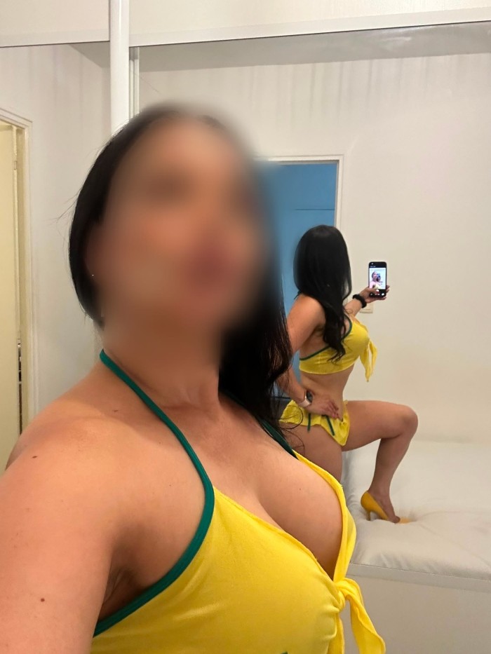 Sophia Brasileña por La Primera Vez en La Seu