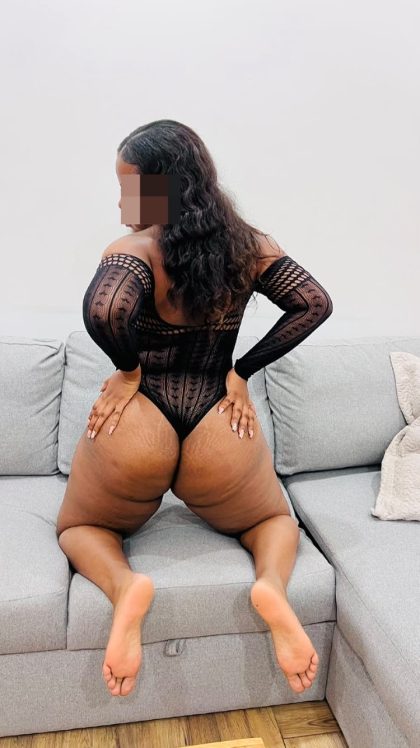 BOMBA DE SEXO FIESTERA COMPLACIENTE VELEZ MALAGA
