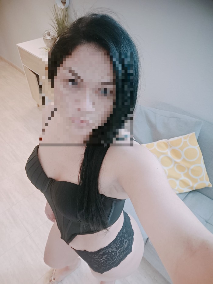 ARDIENTE SENSUAL APASIONADA DESEOSA DE SEXO