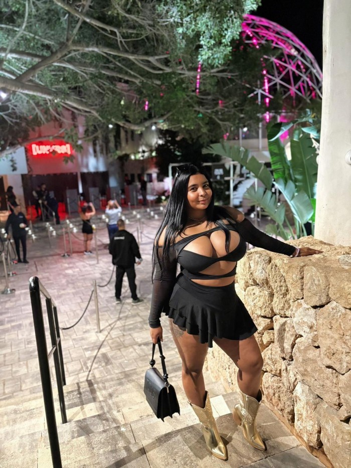 BOMBA DE SEXO COMPLACIENTE FIESTERA  EN FATIMA