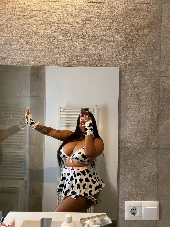 BOMBA DE SEXO COMPLACIENTE FIESTERA  EN FATIMA