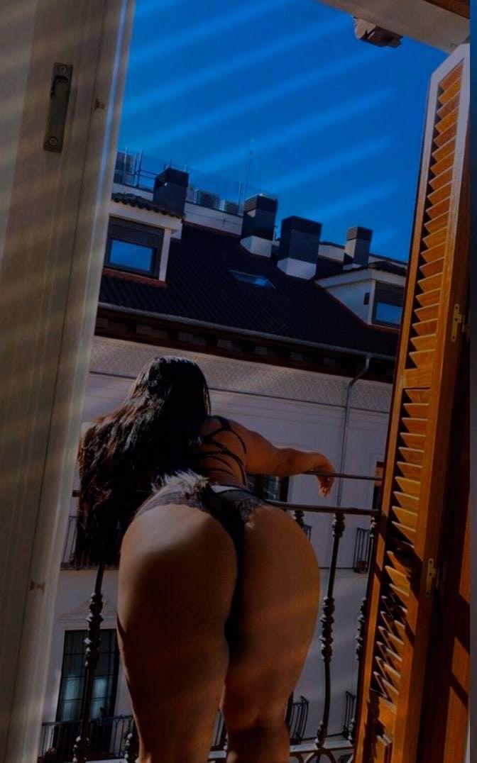 BOMBA DE SEXO COMPLACIENTE FIESTERA  EN FATIMA