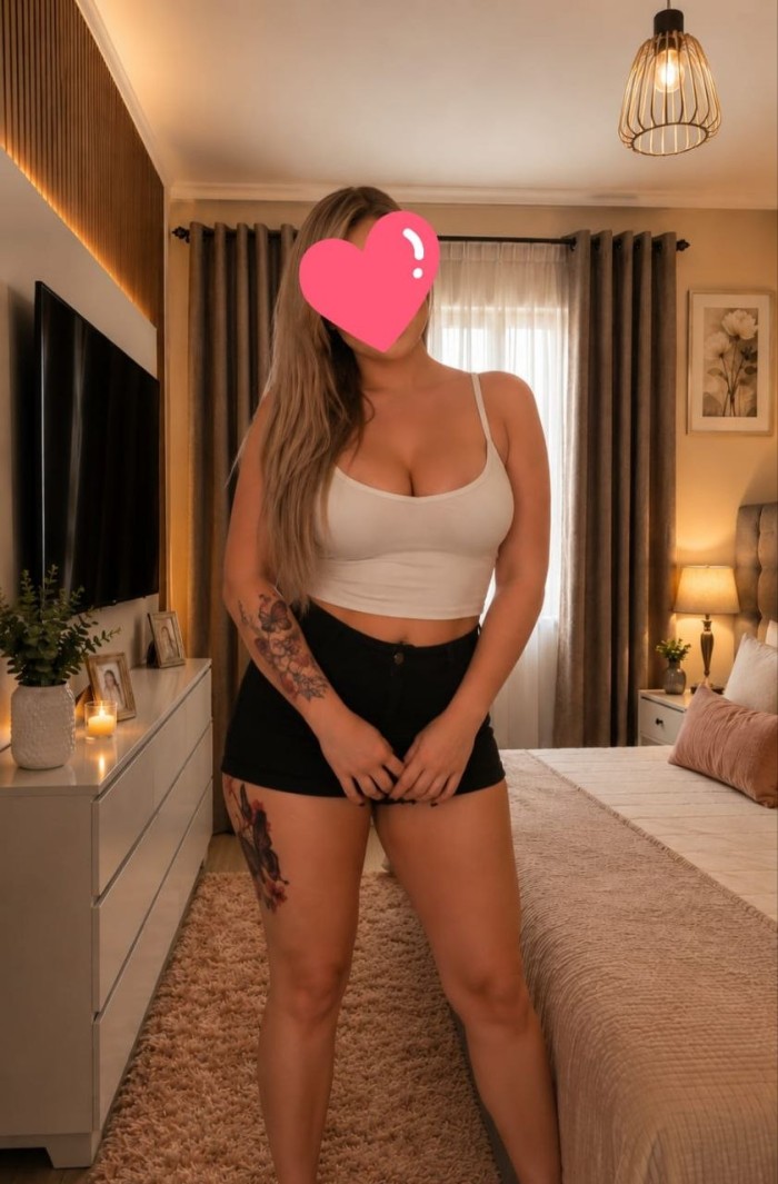 DIANA ESPAÑOLA RUBIA FIESTERA, ME ENCANTA CEUTA!