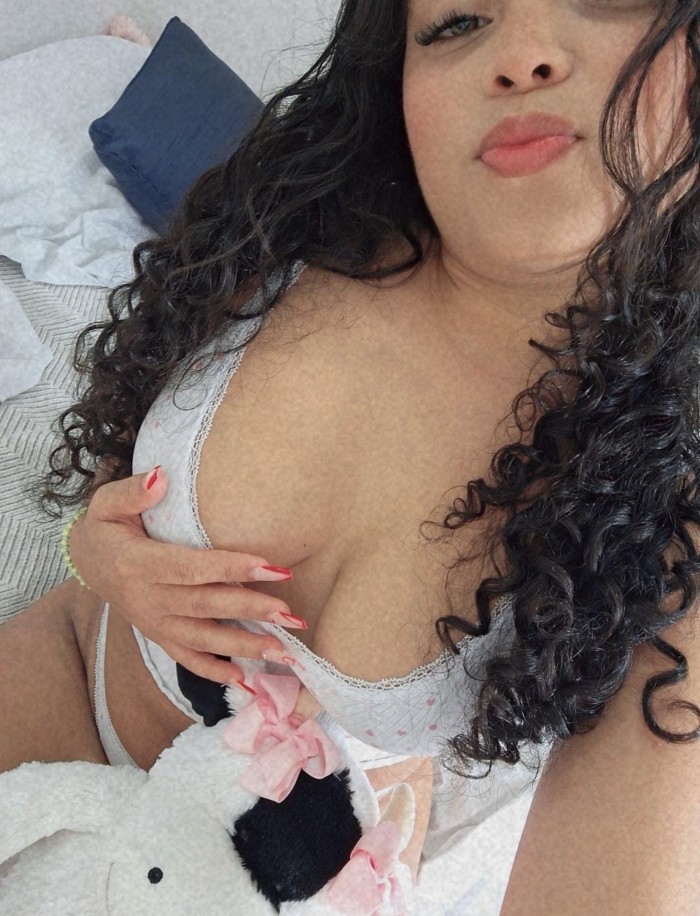 Jovencita venezolana muy guapa en Vallecas