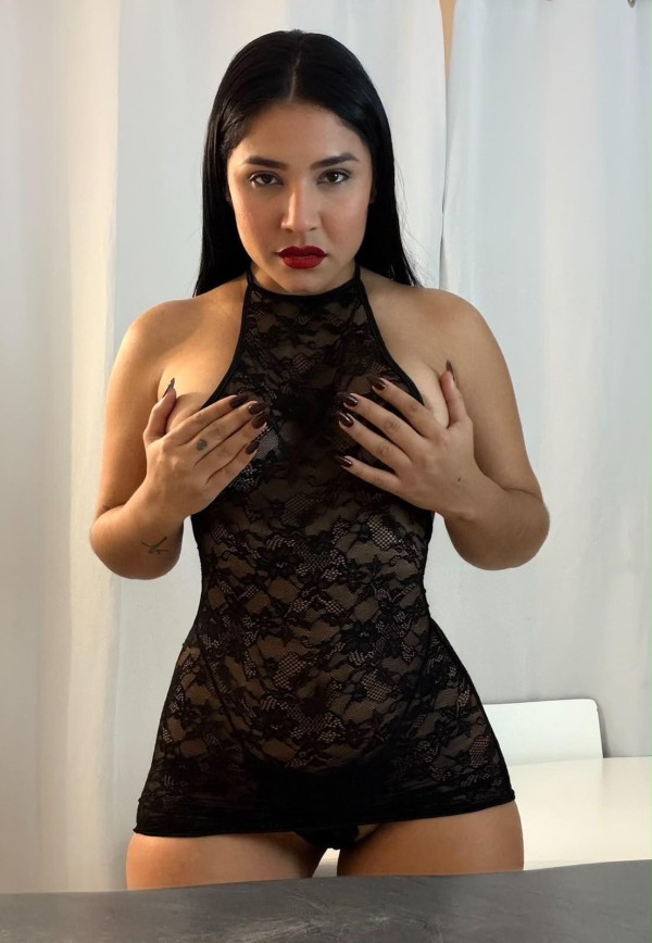 SOFIA VENEZOLANA MIY ARDIENTE Y MUY MIMOSA