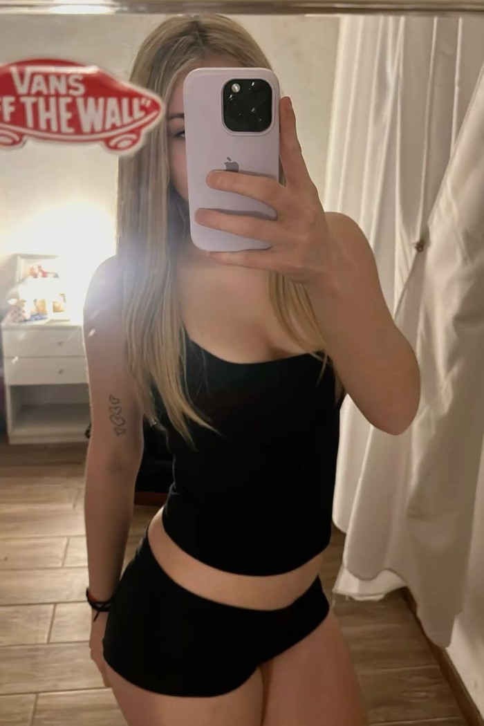 ARDIENTE LATINA NOVEDAD DIOSA ESCORT DE LUJO RECIEN LLEGADA TODA PARA TI