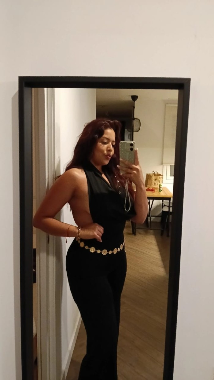 VEN ME PONGO EN CUATRO PARA TI AMOR