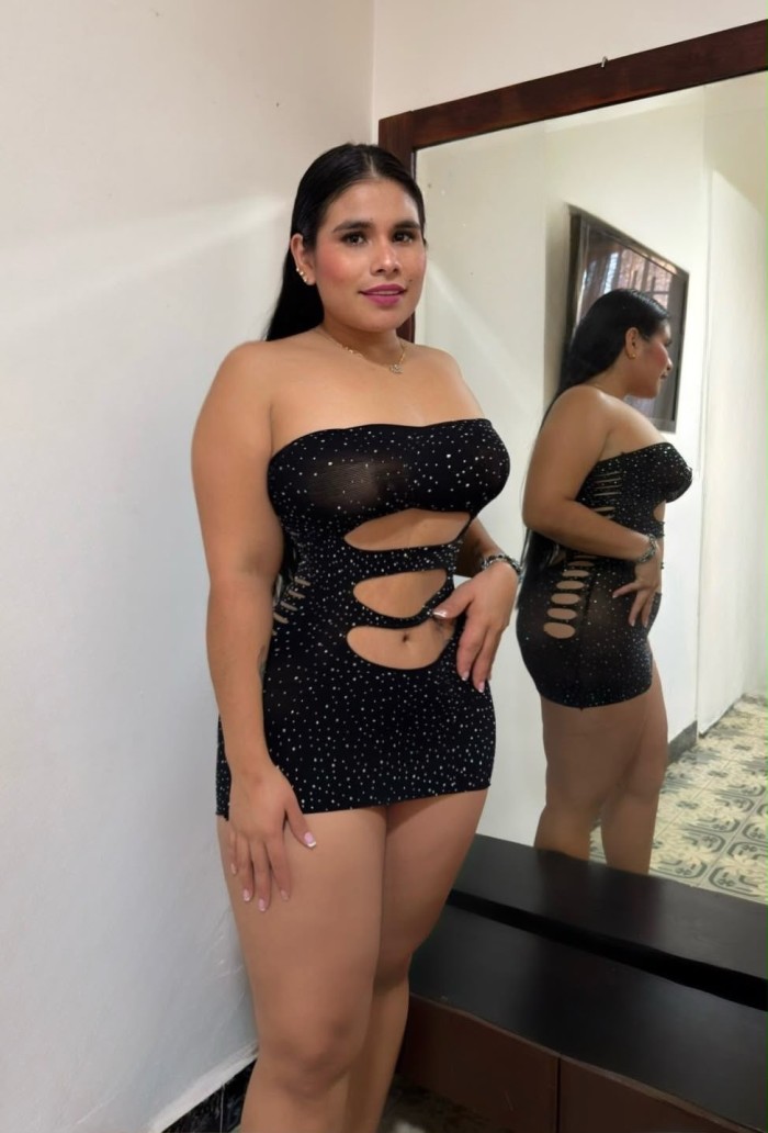 Sexy y cachonda latina con ganas de jugar, llámame