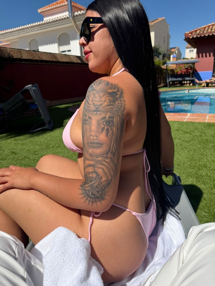 JOVEN LATINA DE GRAN BELLEZA PARA TI EN HUELVA