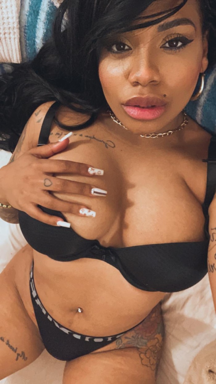 QUEEN CUBANA CALIENTE HAGO TODO SIN PRISAS