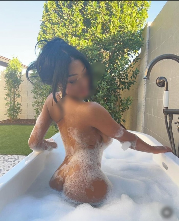 Madurita bomba de sexo, Lalín