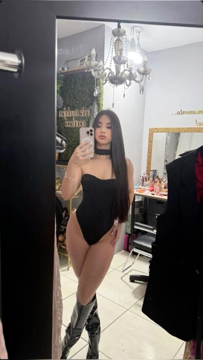 SENSUAL JOVENCITA ARDIENTE FIESTERA EN BURELA