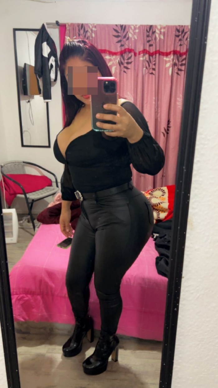 SALOU VENEZOLANA PAULA UNICA SEXO  Y LUJURIOSA